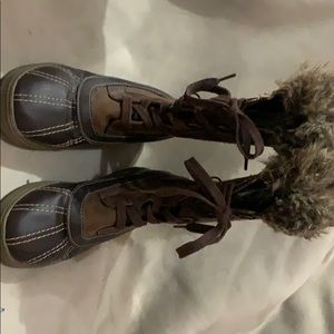 Snow boots